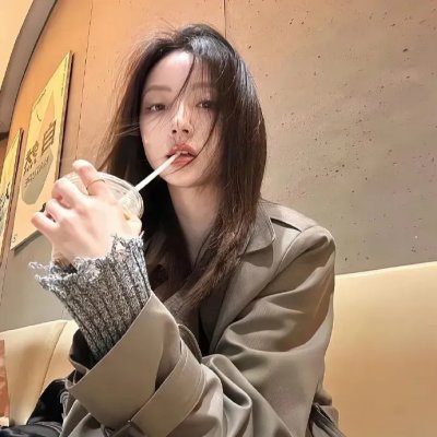 朦胧的山荷叶